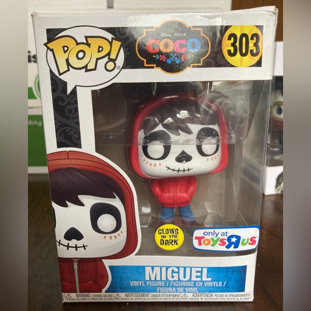 Funko Pop! Vinyl: Pixar - Miguel Rivera Toys R Us (Exclusive) #303